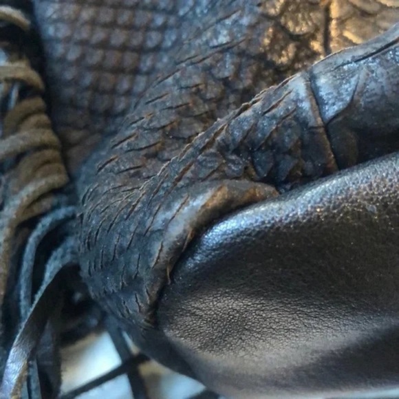 - Leather ASH bag fringe - Picture 10 of 14